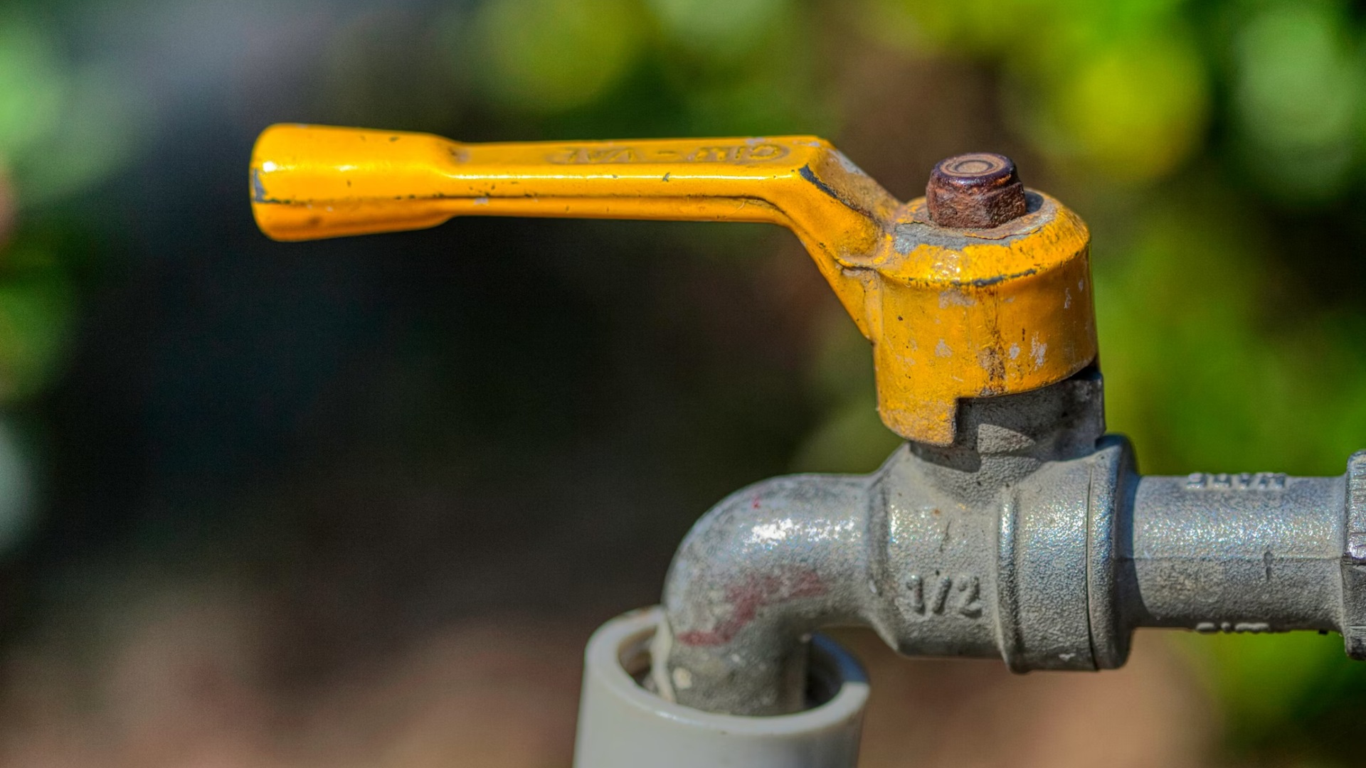 Conexiones a Redes de Agua y Cloaca Neuquen Alto Valle